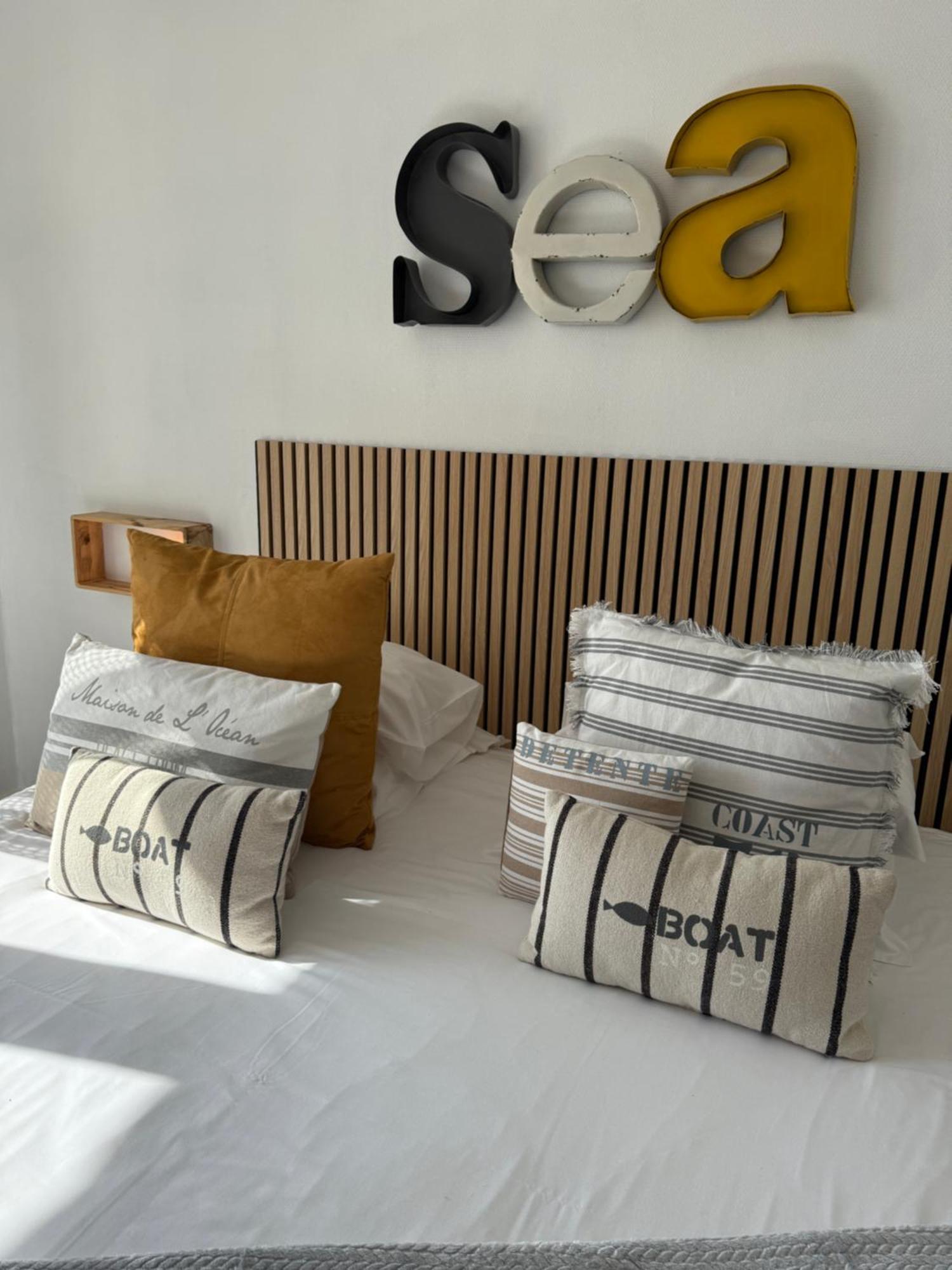 Face Aux Flots Hotel La Cotiniere Luaran gambar
